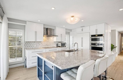Siesta Key House | Luxury Villa*Pool*Hot Tub*Dolphins*Close to Beach