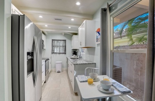 Sarasota House | Luxury Waterfront Home w/Private Heated Pool & Hot Tub | Walk to Lido Beach!