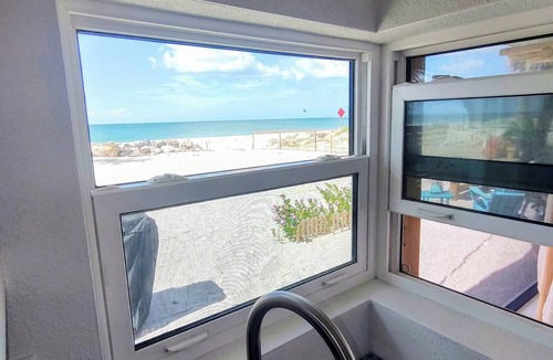 Englewood Cottage | Manasota Key Beach Cottage Just Thirty Steps from the Beach