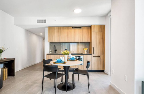 Downtown Miami Apartment | Miami Central Suites