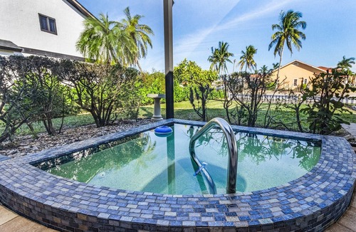 Yacht Club House | Mid-Century Vibe with Pool & Boat Dock