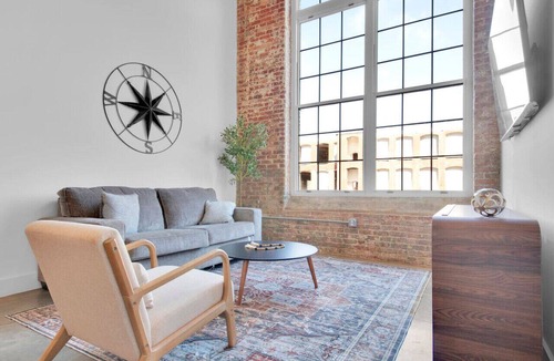 Judson Apartment | Modern Escape | Pool | Easy Access to DT & More!