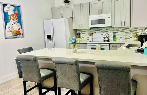 Tamiami House | Modern Family Home in a safe and family oriented neighborhood. Welcome!