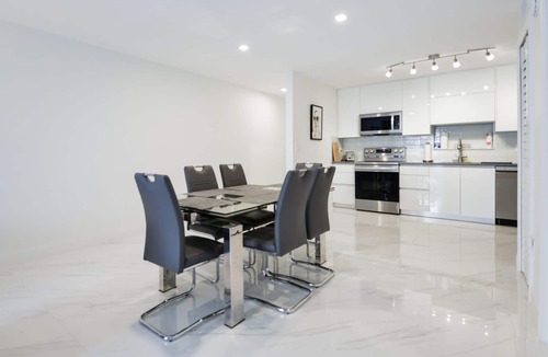 Sunny Isles Beach Apartment | MODERN FAMILY-SIZED 2 BEDROOM APARTMENT, BEACH ACROSS THE STREET!