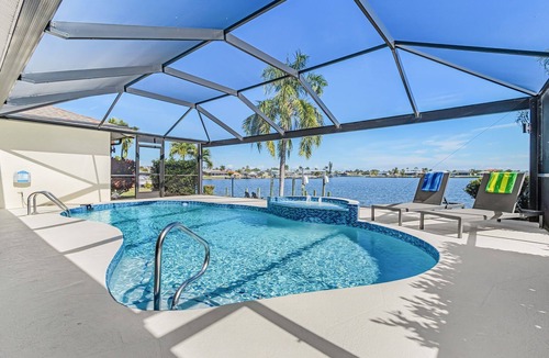 Eight Lakes House | Modern lake front villa w/beautiful views & bikes! Villa Dawn - SWFL Rentals