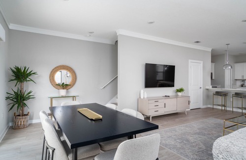 Sun Bay South House | Modern & Spacious 3/3 South Tampa Home Minutes to Downtown and Bayshore