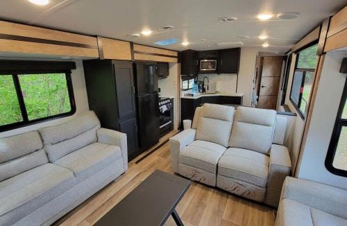Warm Mineral Springs House | Myakka Cove Glamping