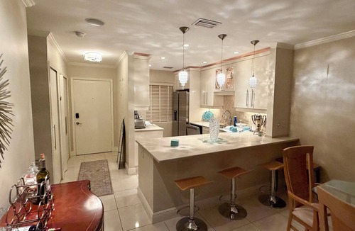 Royal Harbor Condo | Naples waterfront condo 5 mins to Olde Naples
