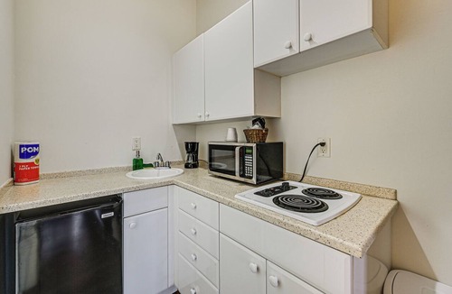 Naples Apartment | Near the Everglades: Studio at Port of the Islands
