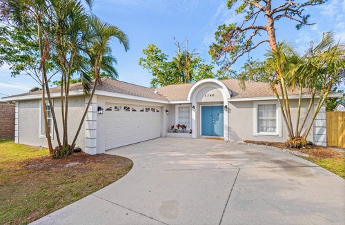 Gulf Gate Estates House | NEW heated POOL -5 min from Siesta, 3/2 House , fully fenced