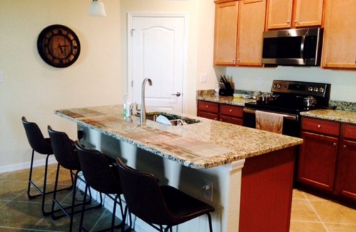 River Hall House | New Home on Golf Course - 3 bdrm - 3 Ba - Club House - Health Club -