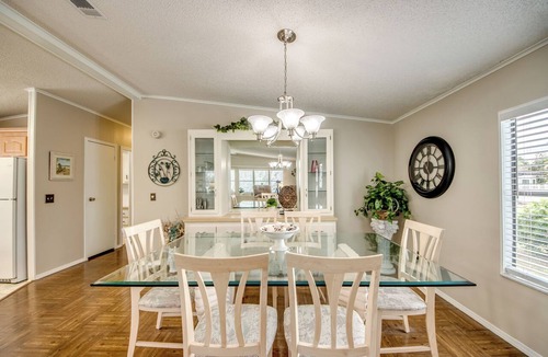 Jacarandas House | NEW listing. Beautiful 2-bedroom home near hospitals, shopping - entertainment.