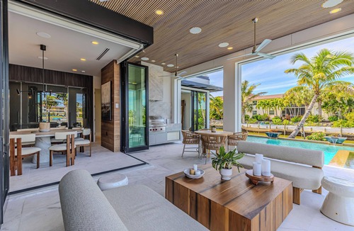 East Naples House | NEW LUX WATERFRONT HOME- Walk to 5th Ave