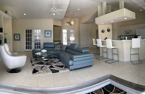 Cape Coral House | New Pool & Spa Great Views Wide SaltwaterCanal Kids-Friendly 3King+Guest Queen