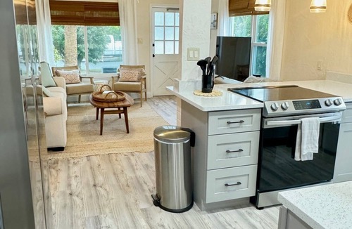 Treasure Island House | NEWLY Renovated & Decorated Beach Retreat in Treasure Island - Isle of Palms