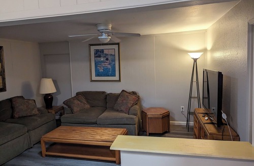 Nokomis Villa | Nokomis Fl. Walk to Tiki Bars & Venice &Nokomis Beach &Legacy Trail.