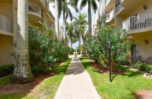 Siesta Key Apartment | Palm Bay Club By Beachside Management