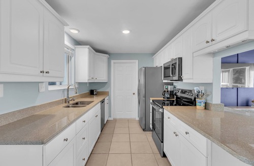 Fort Myers Shores House | Palmetto Boat House - Adorable 2-bedroom house with AC in Fort Myers