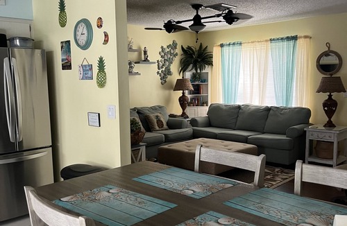 South Venice House | Palms and Pineapples- Tranquil Pool Home near Manasota Key and S Venice Beaches