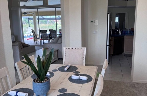 Pine Valley House | Paradise by Lakeside, Stunning 4 Bed Villa Overlooking Lake and Golf Course