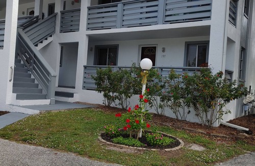 Englewood Condo | Paradise in sunny Englewood FL - immaculate 1st floor condo close to beaches!
