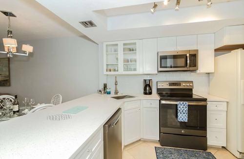 Park Shore Ski Chalet | Park Shore Resort- Fall Special; Renovated 1st.Flr.unit-Master Suite w/Direct Lanai Access