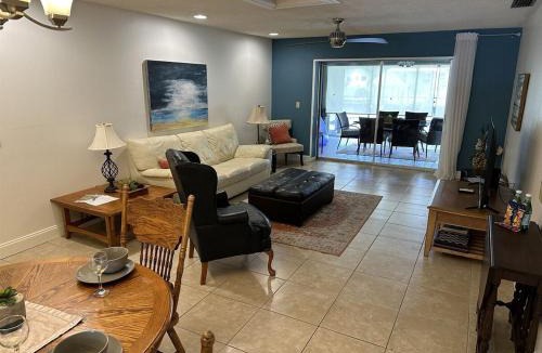 Caloosahatchee House | Peaceful Cottage, your perfect getaway in the Cape