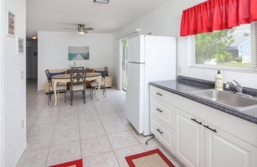 Englewood East House | Peaceful Neighborhood, Beaches, World Class Fishing and Watersports Nearby