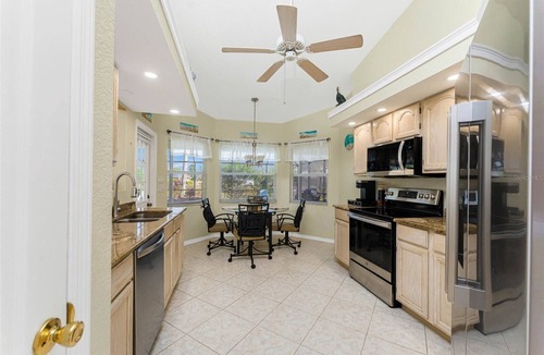 Broadmoor House | Peaceful Oasis, 3-Bedrooms with Saltwater Heated Pool