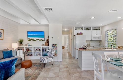Captiva House | Pearl - Newly renovated 2-bed Captiva cottage duplex, see beach from the drive
