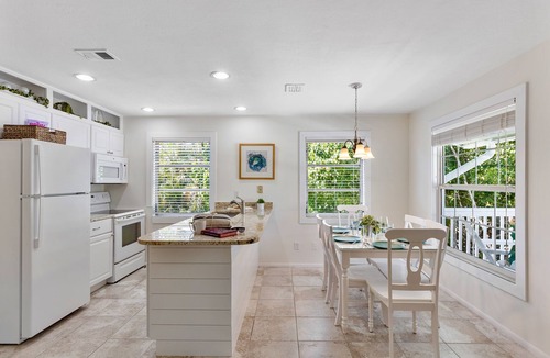 Captiva House | Pearl - Newly renovated 2-bed Captiva cottage duplex, see beach from the drive