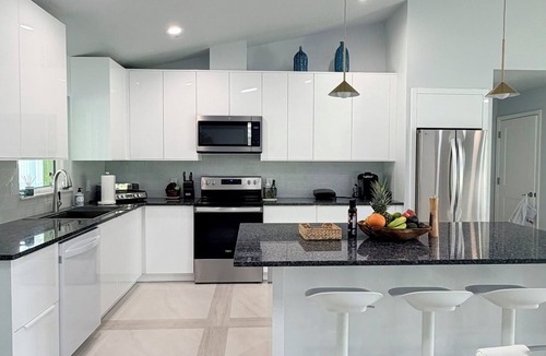 South Venice House | Pelican Point 📍 Beautiful Private Villa in Venice FL with Heated Saltwater pool