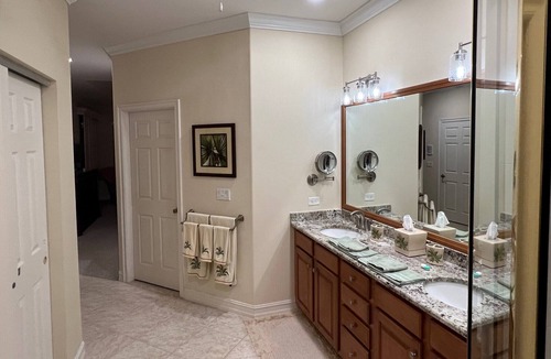 Estero Condo | Pelican Sound- 3 bed-Carriage Home, 27 holes of Golf, Upgrades++,Island Decor