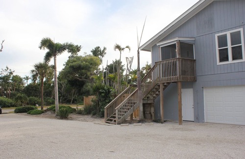 Sanibel House | Perfect Beach House-4-bedroom house in Sanibel