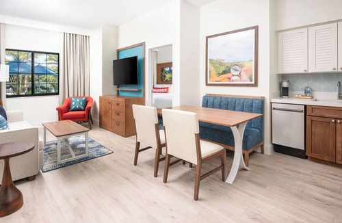 Park Shore Hotel | Perfect for Family Beach Stay! Spacious Suite w/Free Breakfast
