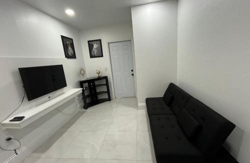 San Carlos Park Apartment | Perfect go away