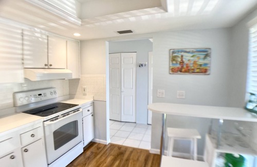 East Naples Condo | Perfect Naples golf and beach getaway! Just minutes from downtown and beaches.