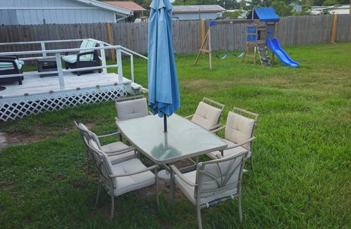 Taylor Creek House | Pet Friendly 3 Bed 2 bath Family Home on the Water
