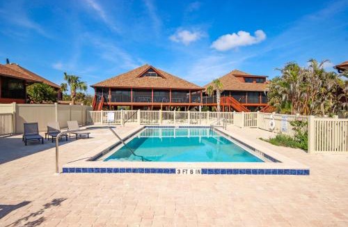 Sanibel House | Pet friendly 3BR Villa with Gulf Views & Rooftop Sundeck - Private Beach - Signal Inn 17