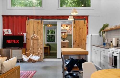 Woodfin House | Pet Friendly! 5 min 2 Downtown Asheville w/Hot Tub