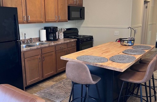 Suncoast Estates House | Pet Friendly Cozy 2-bedroom manufactured home with accessible feature's