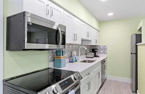 Sanibel House | Pirates Retreat Cottage at Palmview Inn of Sanibel