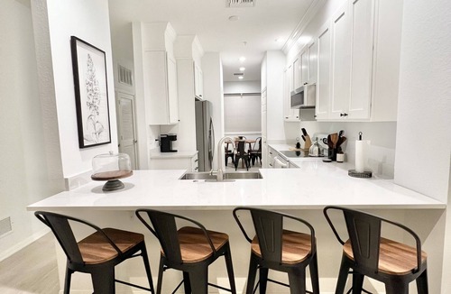 Naples Condo | PLAYERS CLUB AVAILABLE, Professionally Renovated, 3 Bedroom Golf Condo