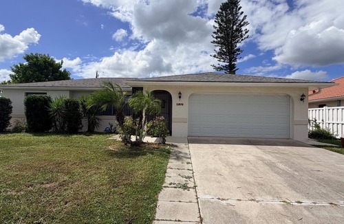 Warm Mineral Springs House | Pleasant 2-bedroom house with AC in North Port