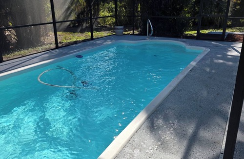 Rural Estates House | Pleasant 3-bedroom house with pool in peaceful setting
