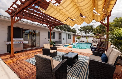 Jungle Terrace House | Pool! Charming 3BR Home With Beautiful Pool & Patio