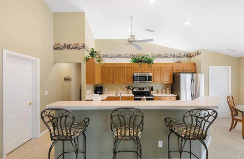 Marco Island House | Pool home .3 mi. Walk to South Beach restaurants movie theater mini golf