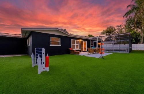 Arlington Park House | Pool - Near Beach - Outdoor Games for Family - Close to DT - VR24-00067