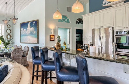 North Captiva House | Pool w/Waterfall & Swing Bar-Family Reunion Ready