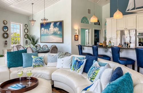North Captiva House | Pool w/Waterfall & Swing Bar-Family Reunion Ready
